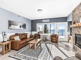 Whispering Pines Lake Views 1BR King Suite