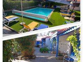 Hotel Des 4 Vents "Esprit Camargue" Parking Privé Gratuit，位于艾格-莫尔特的酒店