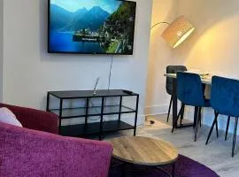 Modern Jarrow 4 Beds Stay, Sleeps 6, FREE Parking