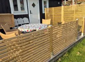 Förtjusande gästhus med parkering