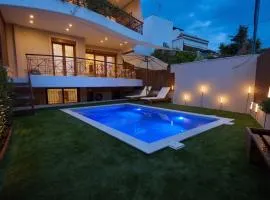 Elegant Villa In Vari With Private Pool