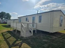 3 bed static van with decking