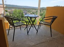 Relaxing Riverside Escape & Stunning Sunset Views