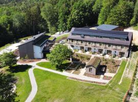 WALDGUT Naturresort，位于巴特戈特洛伊巴的酒店