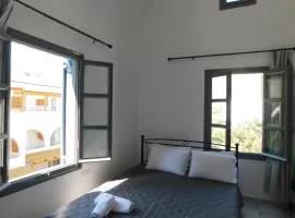 Perissa Art - Double Room with Balcony & Kitchenette
