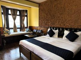 Hotel Monal Inn, Pangot Wildlife and Bird Sanctuary，位于奈尼塔尔的酒店