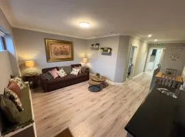 Stalks And Stems Apartment
