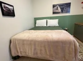 QUARTO INTEIRO com banheiro exclusivo Coração de Florianópolis