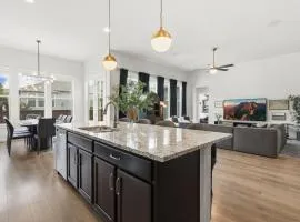 The Wandering Key Gather and Unwind, Sleeps 14