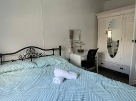 Private Double Room Shared Bathroom