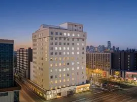 沈阳中街故宫朝阳街亚朵酒店