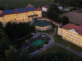Wellnesshotel Parkschlössl zu Thyrnau Ihr adults only SPA Resort，位于Thyrnau的酒店