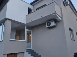 Apartment 42