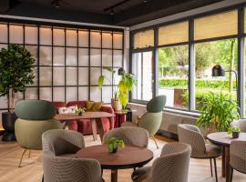 TULIP Hotels & Residences - Zwolle,位于兹沃勒的酒店