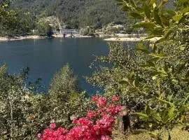 Lake House Gerês