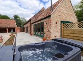 Bobblehat Barn