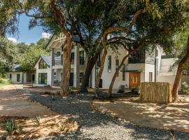 Tapologo River Lodge，位于Baines Drift的酒店
