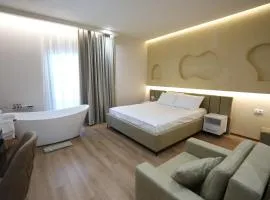 Andorini Hotel