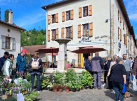 Hôtel Bistrot Les Tanins，位于Saint-Antoine的酒店