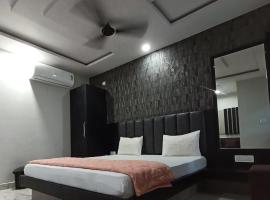 Shree radhe palace，位于Datia的酒店