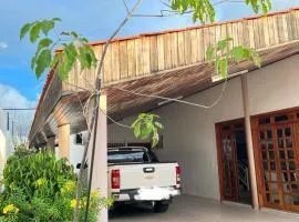 Ampla Casa Duplex com 4 suítes