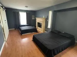 Metro Vancouver Modern Room - 30 Min to FIFA Stadium - Easy Transit & Free Parking