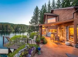Riverfront 4BR Lodge Dock Sauna & Game Room