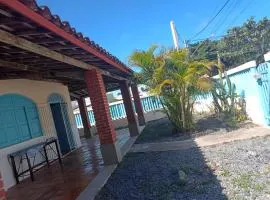 Casa Grande de 4 quartos com 2 Suítes em Jauá