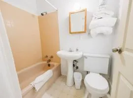 1 Bedroom Suite 6 at the Green Gables Resort