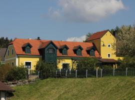 Ferienwohnung Zum alten Forsthaus，位于Messern的酒店