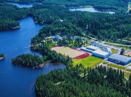 Tanhuvaaran urheiluopisto & Sport Resort，位于萨翁林纳的酒店