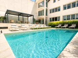 ARIS Boutique Hotel & SPA，位于奥拉迪亚的酒店
