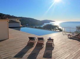 Hôtel-Club du Domaine d'Aiguebelle, USSIM Vacances，位于勒拉旺杜的酒店
