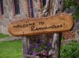 Rannamõisa Puhkeküla，位于Ranna的酒店