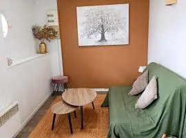 Le Nid des Alouettes, comfortable furnished 1-bedroom apartment