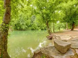 2-Studio Retreat on White River w/ Swimming Hole