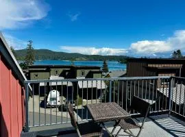 Sooke Harbour Townhouse - Waterfront 2-Bed Rental
