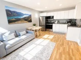 Bright & Cozy Private 1BR Suite