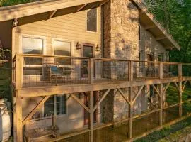 Beech Mountain Walk to Slopes Sleeps 9 Pet Friendly