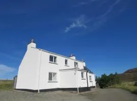 6 Laxay - secluded Holiday Cottage Isle of Lewis