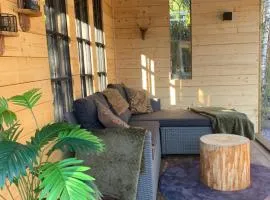Roans Lodge l Luxury Lodge Surrounded by Nature