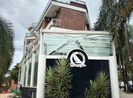 Apart Hotel Punta Vip，位于科隆的酒店