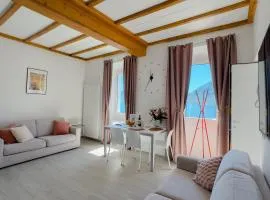 Belvedere 237A Lakeview Luxury Apartment