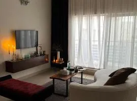 Premium Designer Apartment Chic & Serene Stay!