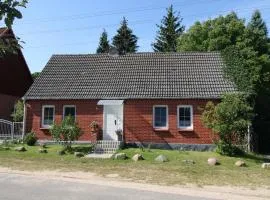 Ebenerdiges Bauernhaus in Mirow im Müritz-Nationalpark