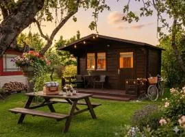 Cozy Summer House with Free Parking near City Center & Beach