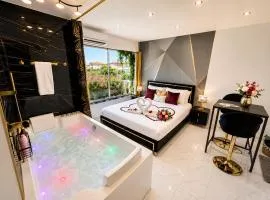 Luxury Beach Room