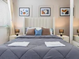 Relaxing Home, Sleeps 4, Perfect for Long Term!