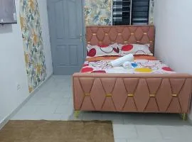 1e Studio Moderne au cœur de Cocody 7e tranche- Tout inclus