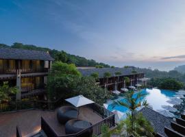 Avista Hideaway Phuket Patong - MGallery,位于芭东海滩的酒店